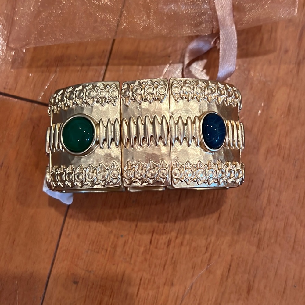 Chicos NWT gold with color stretchy bangle